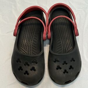 Disney Crocs Kid’s Size 10-11 Black/Red